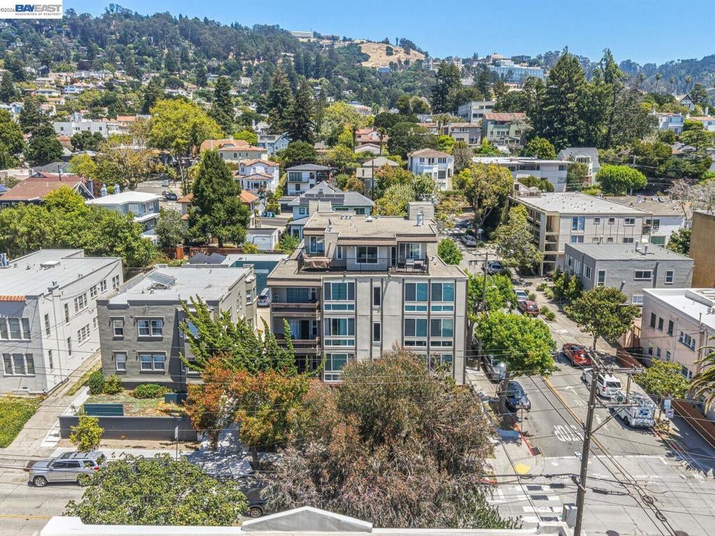 2201 Virginia St 2