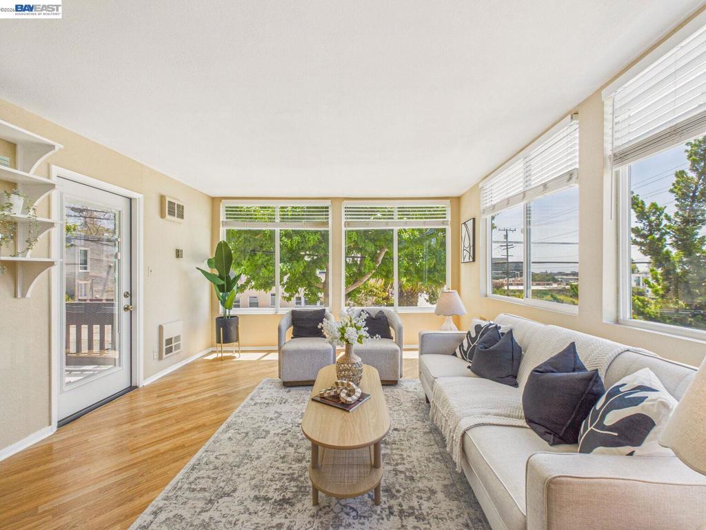 2201 Virginia St 2