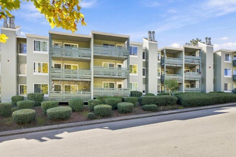 Photo of 4004 Farm Hill Boulevard #103, Redwood City, CA 94061 (MLS # ML82064757)