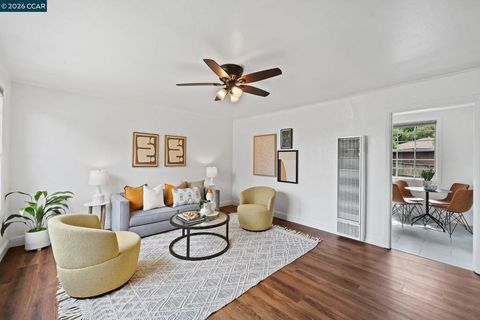 Photo of 218 Hillcrest Ave. AVE, Benicia, CA 94510 (MLS # 41139070)