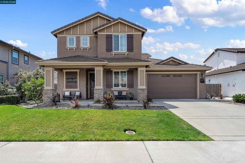 Photo of 1176 Kirkhill Dr Dr, Roseville, CA 95747 (MLS # 41130350)