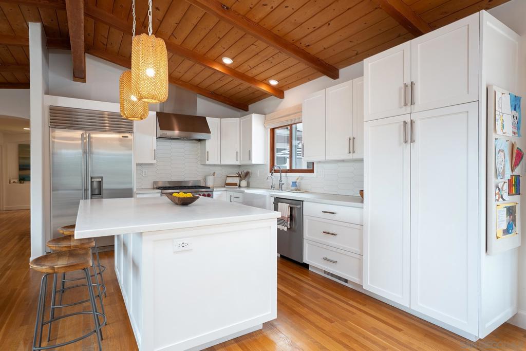 355 Glencrest