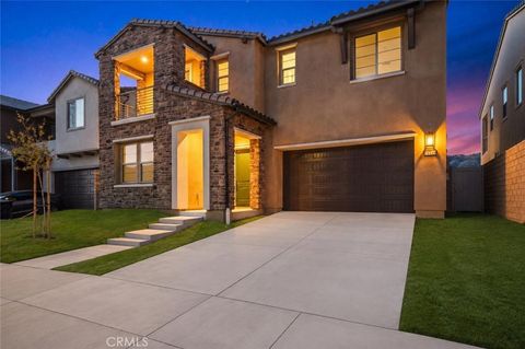 Photo of 21219 Currant Court, Chatsworth, CA 91311 (MLS # SR26109857)