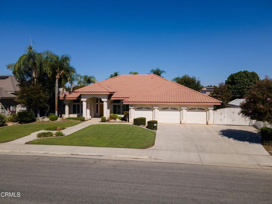 This well-maintained, 3,166 sf home is a great opportunity to acquire a quality property on a quiet cul-du-sac in the popular Froehlich Ranch neighborhood in Rosedale. The open floor plan features a large family room and a spacious kitchen plus breakfast nook and a separate formal dining room. There is also a huge bonus room/den with tons of natural light from the windows overlooking the backyard. This space could easily be used as a 4th bedroom since it has a large walk-in closet. Another great feature is the workshop which features central HVAC and offers endless possibilities to repurpose the space. The front & backyard landscaping is gorgeous w/ numerous mature trees (including fruit trees) and shrubs, plus a large lawn in the backyard - all surrounded by block walls. The home is situated in the coveted Liberty HS district and located near shopping, dining, and two grocery stores for added convenience.