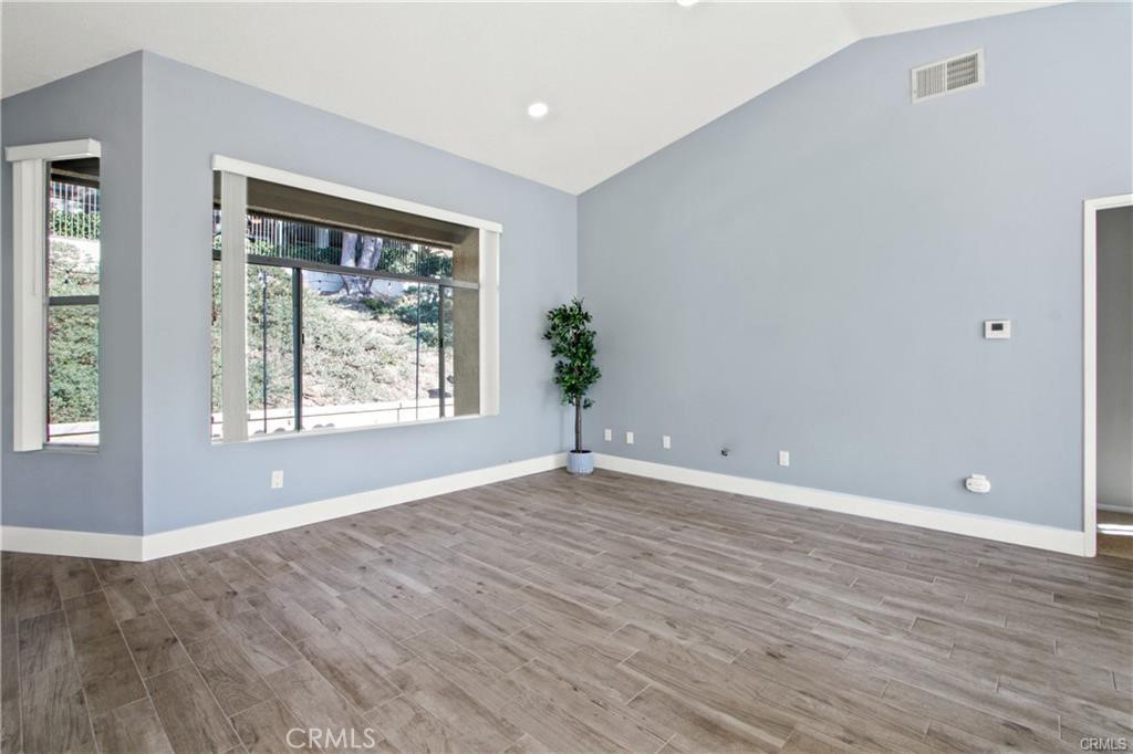 19431 Rue De Valore 49A