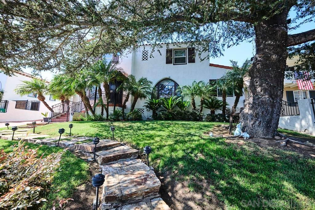 2454 presidio dr DR, San Diego CA 92103