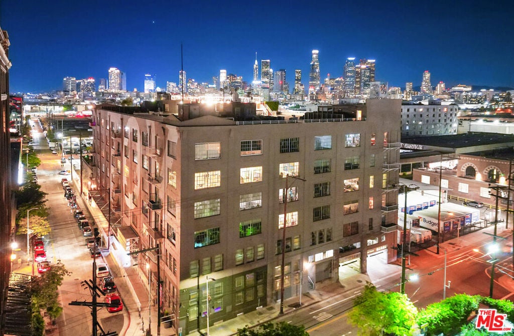 1855 Industrial Street