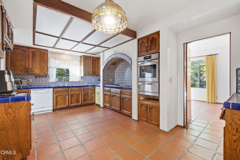 Tiny photo for 5 Mckevett HTS, Santa Paula, CA 93060 (MLS # V1-38370)