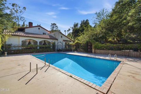 Tiny photo for 5 Mckevett HTS, Santa Paula, CA 93060 (MLS # V1-38370)