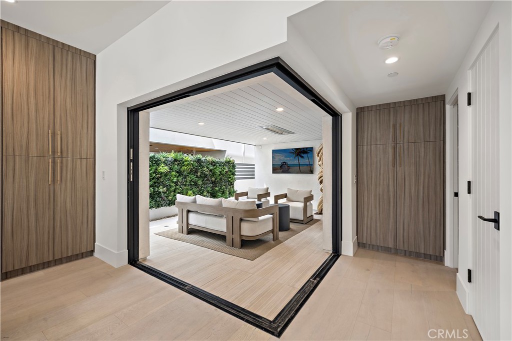 419 Narcissus, Corona Del Mar CA 92625 - Photo 23