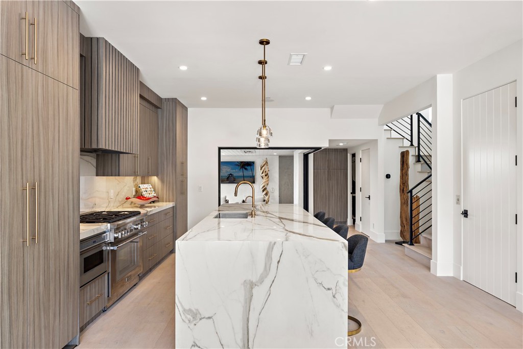 419 Narcissus, Corona Del Mar CA 92625 - Photo 19