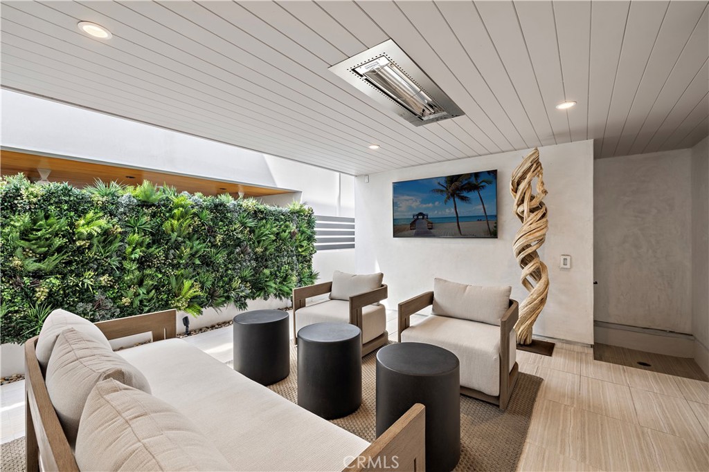 419 Narcissus, Corona Del Mar CA 92625 - Photo 24