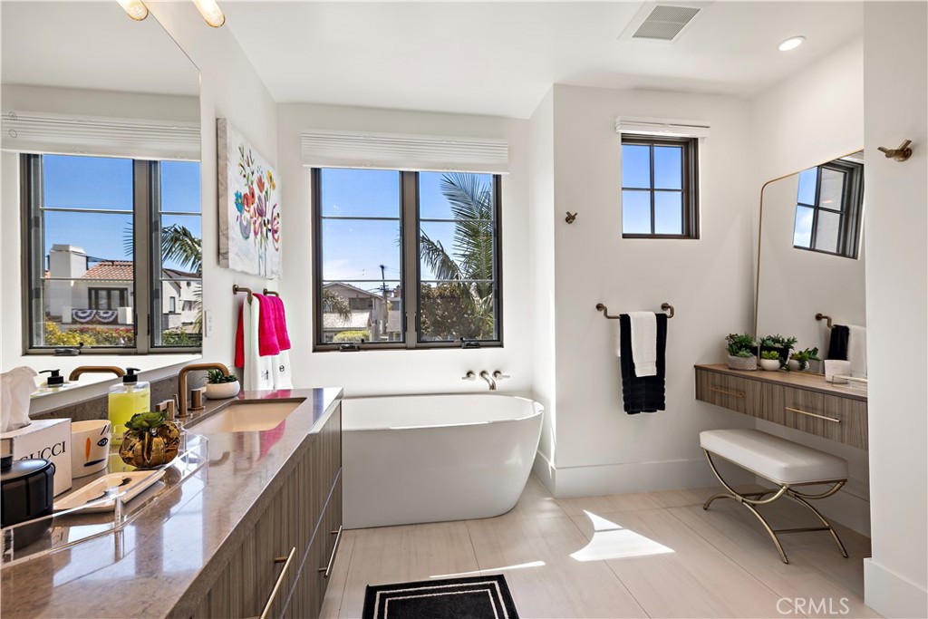 419 Narcissus, Corona Del Mar CA 92625 - Photo 34
