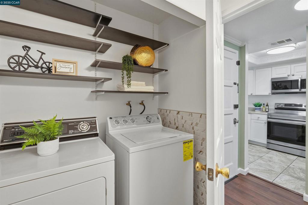 OAK GLEN - Residential