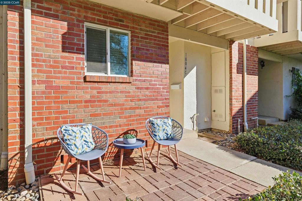 OAK GLEN - Residential