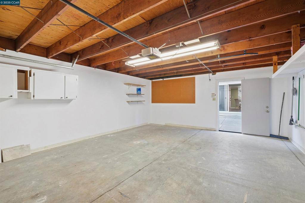 OAK GLEN - Residential