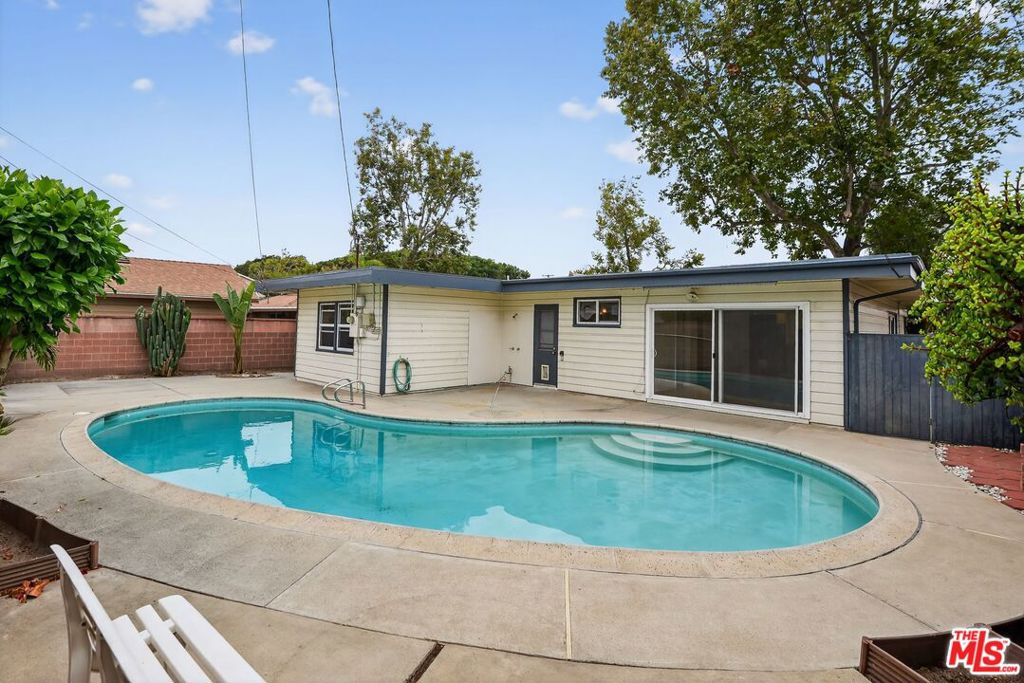 6948 E Los Santos Drive