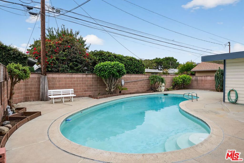6948 E Los Santos Drive