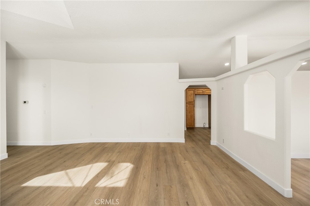 201 W Collins Ave 81