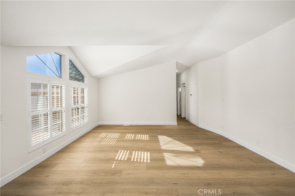 201 W Collins Ave 81