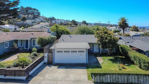 Photo of 352 Monterey Road, Pacifica, CA 94044 (MLS # ML82040555)