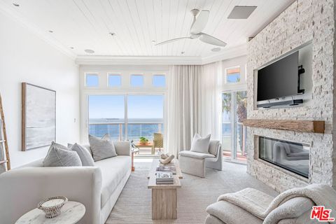 Photo of 1500 E Ocean Boulevard #401, Long Beach, CA 90802 (MLS # 26655681)