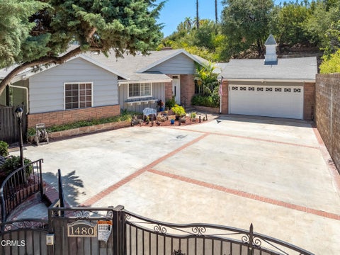 Photo of 1480 E Glenoaks Boulevard, Glendale, CA 91206 (MLS # P1-28737)
