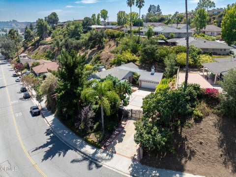 Photo of 1480 E Glenoaks Boulevard, Glendale, CA 91206 (MLS # P1-28737)