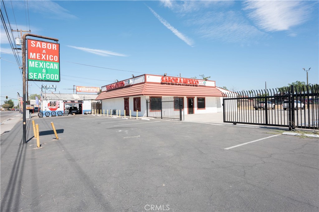 2112 E California