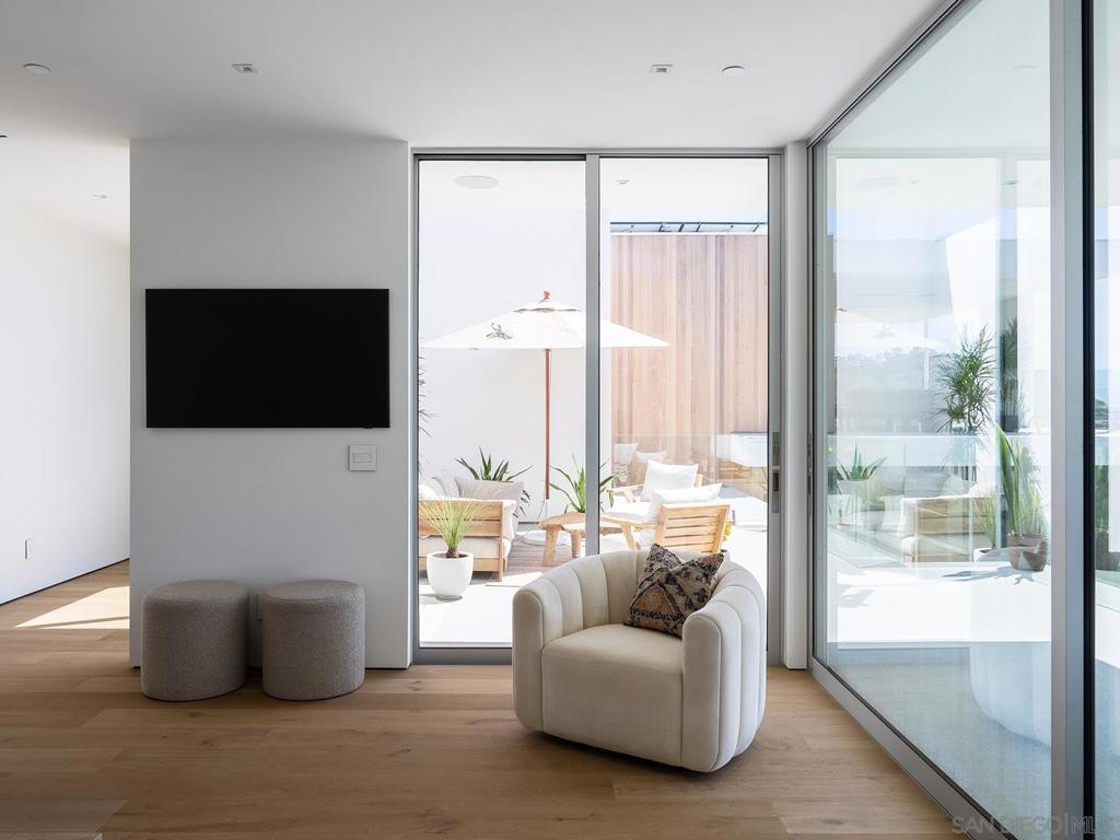 Del Mar - Residential