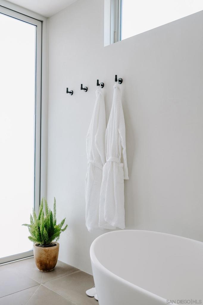 Del Mar - Residential