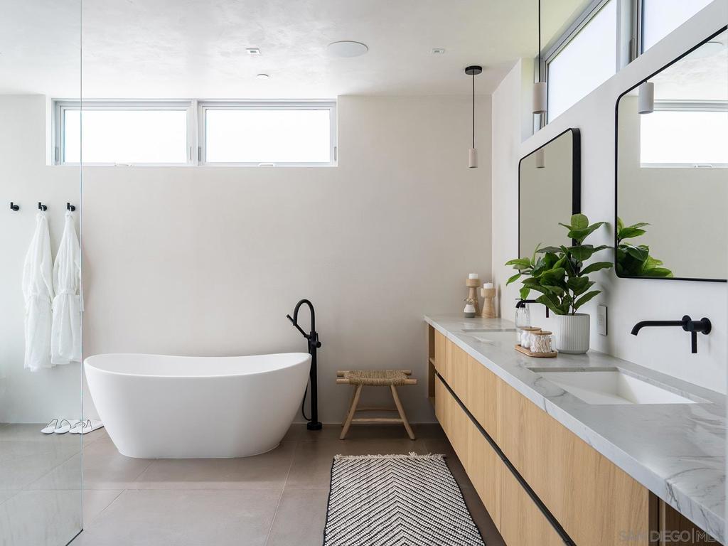 Del Mar - Residential