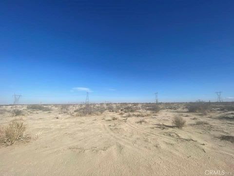 Photo of 0 BEAVER Avenue, Adelanto, CA 92301 (MLS # HD25239056)