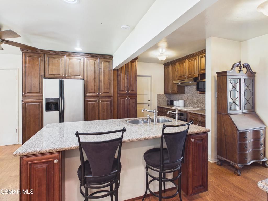 Photo of 831 N Beachwood Drive, Burbank, CA 91506 (MLS # 226001065)