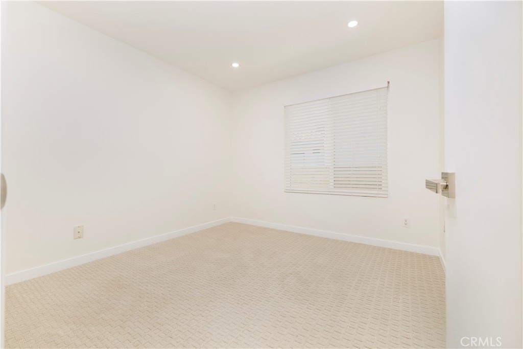NorthCrest 161 - Residential