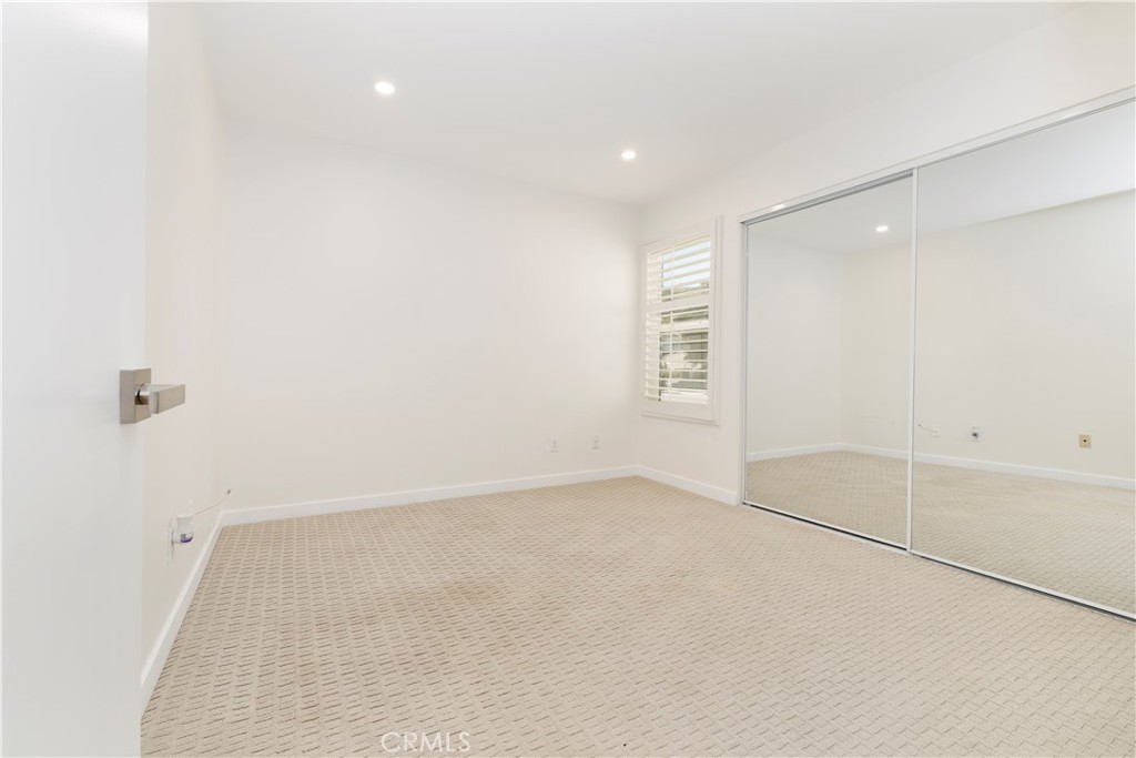 NorthCrest 161 - Residential