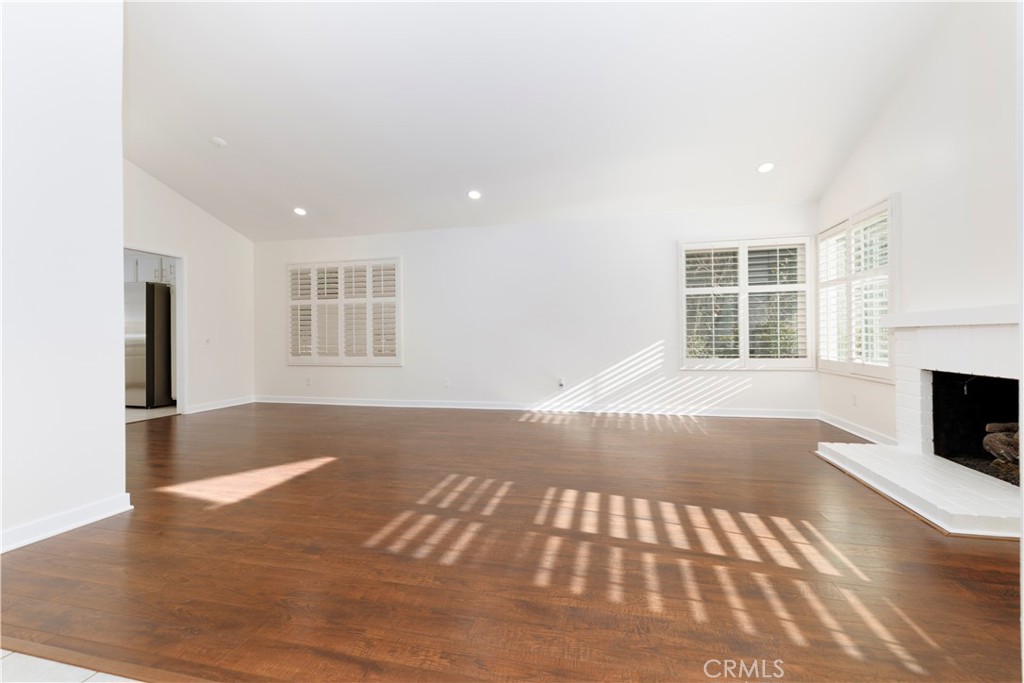 NorthCrest 161 - Residential
