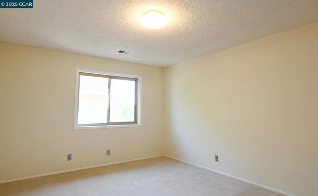 SOUTHAMPTO - Residential Lease