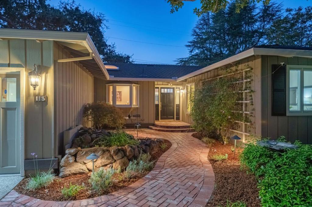 115 Lansberry Court