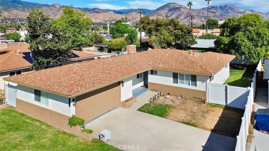 3025 N Alameda