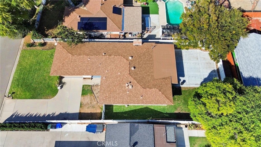3025 N Alameda