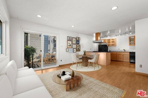 648 N Grand Avenue Los Angeles CA 90012