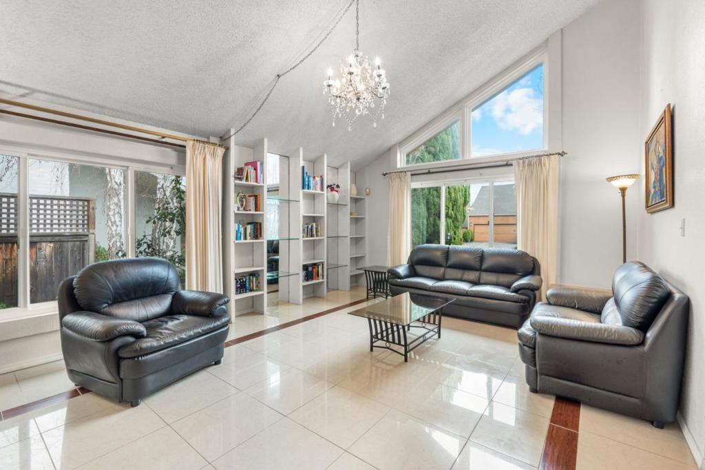 60 Beach Park Boulevard