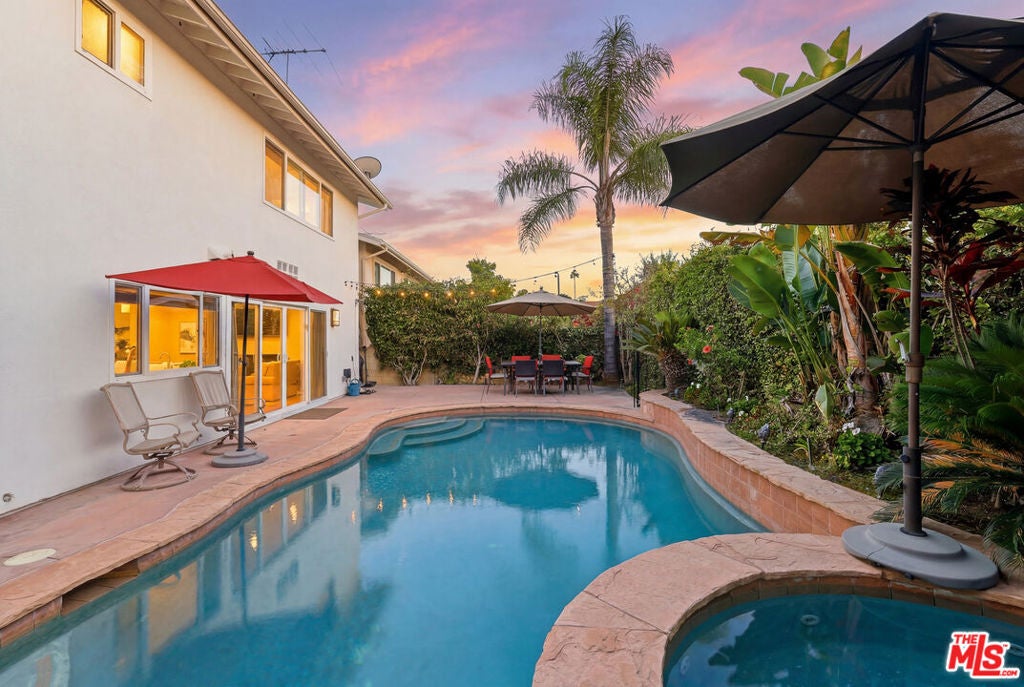 5507 Bluebell Avenue, Valley Village CA 91607