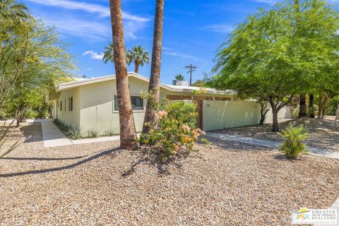 Photo of 298 N Farrell Drive, Palm Springs, CA 92262 (MLS # 26690323PS)