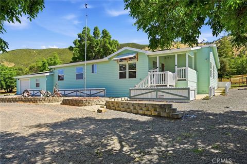Photo of 13500 Eastlake DR, Clearlake, CA 95422 (MLS # LC26105677)