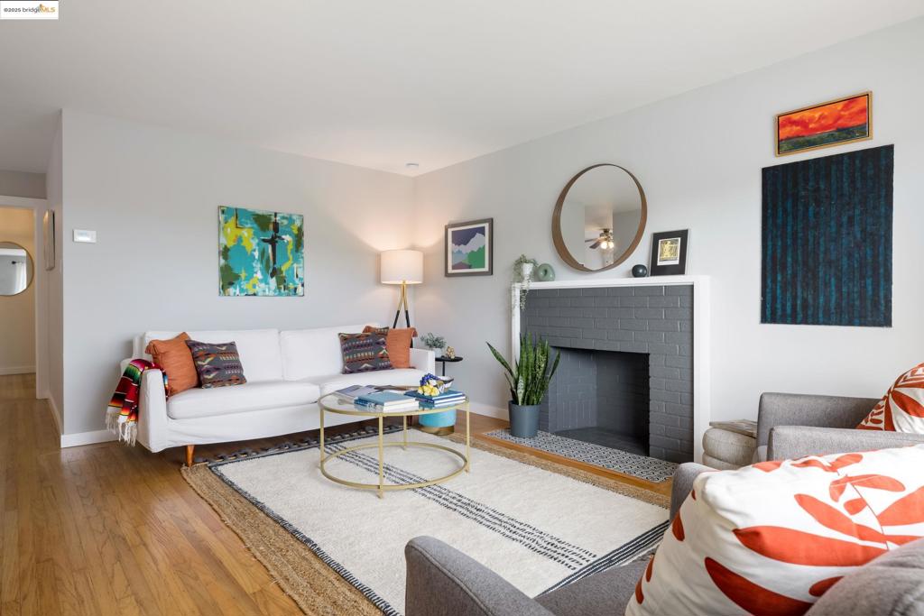 MAY VALLEY - Residential