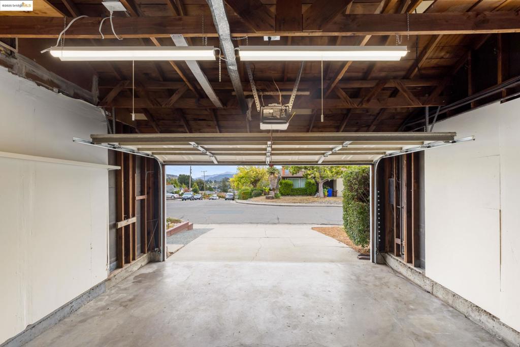 MAY VALLEY - Residential
