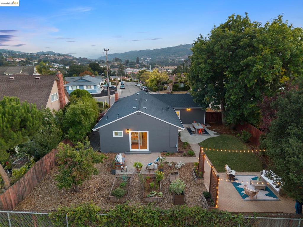 MAY VALLEY - Residential