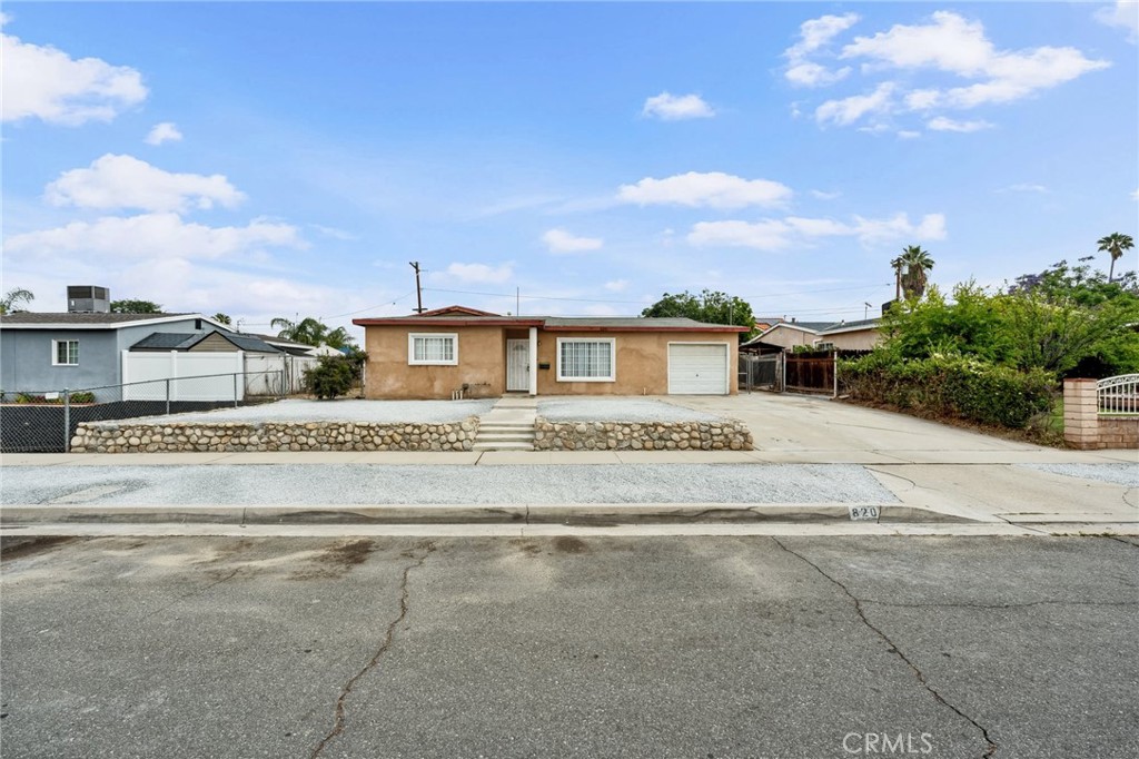 820 Carlotta Court
